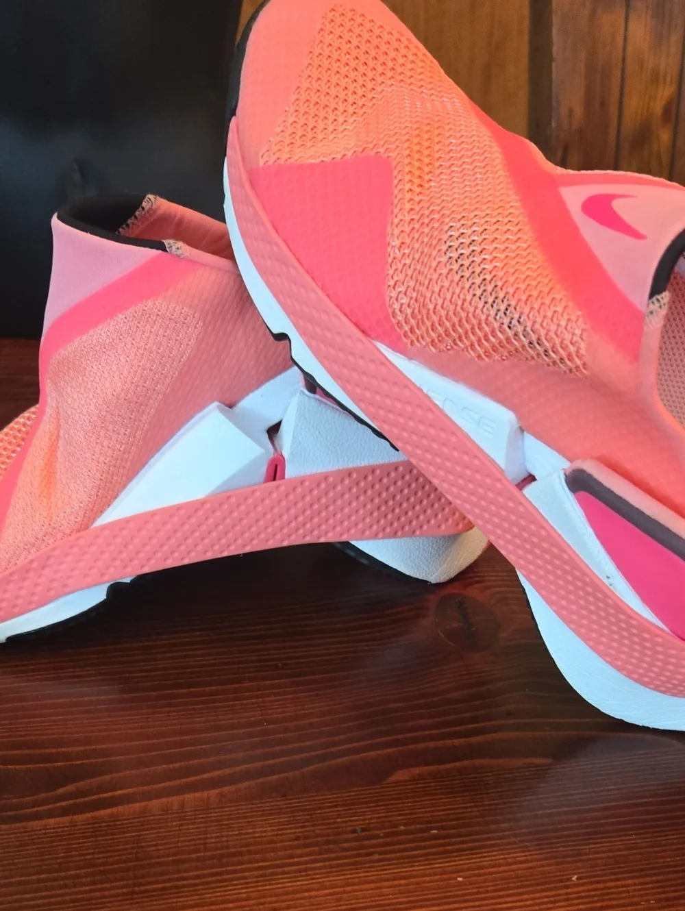 Nike Go Fly Ease Glaze Pink / Hyper Black Womens Size 7
